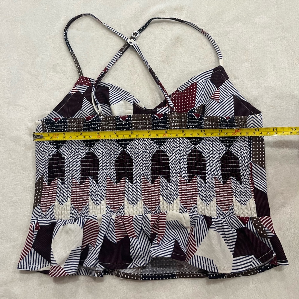 Geometric Patterned Women's Top - image 4